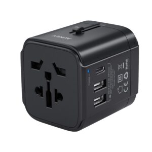 Aukey PA-TA01 Universal Travel Wall Charger With Type C and USB-A Ports